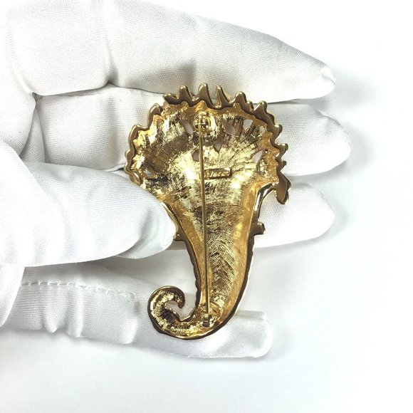 Vintage Monet Rhinestone Horn of Plenty Cornucopia Gold Tone Unisex Brooch Lapel - Picture 4 of 4